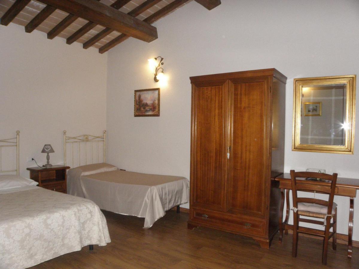 Aurora Villa Губио Екстериор снимка