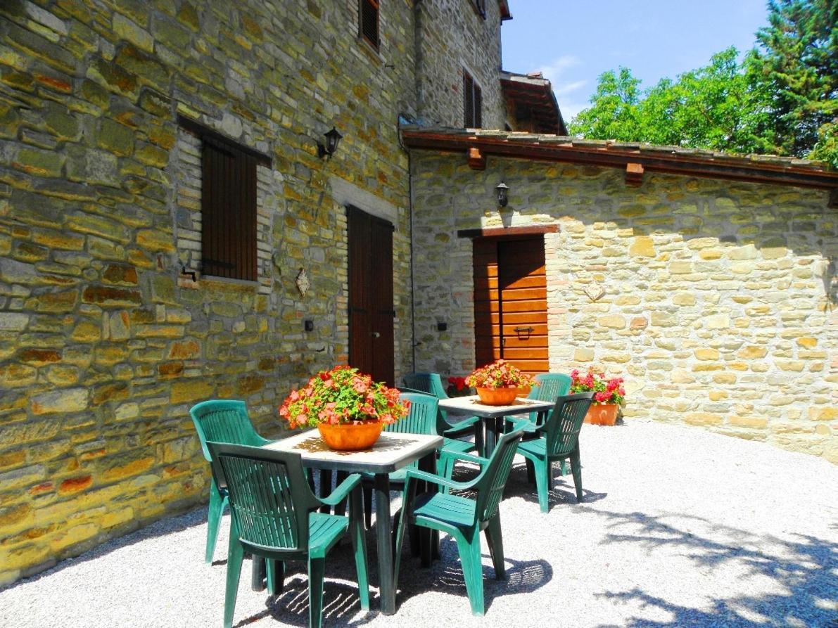 Aurora Villa Губио Екстериор снимка