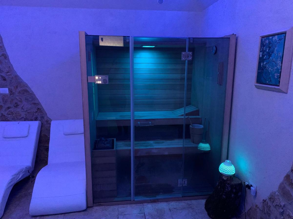 Aurora Villa Губио Екстериор снимка