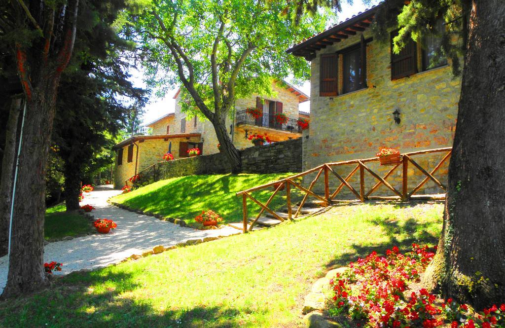 Aurora Villa Губио Екстериор снимка