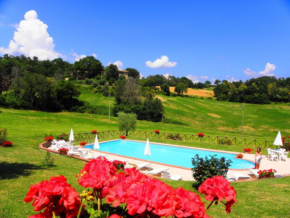 Aurora Villa Губио Екстериор снимка